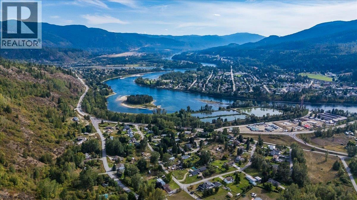 2129 Raspberry Road, Castlegar, BC, V1N 4T6 - 14