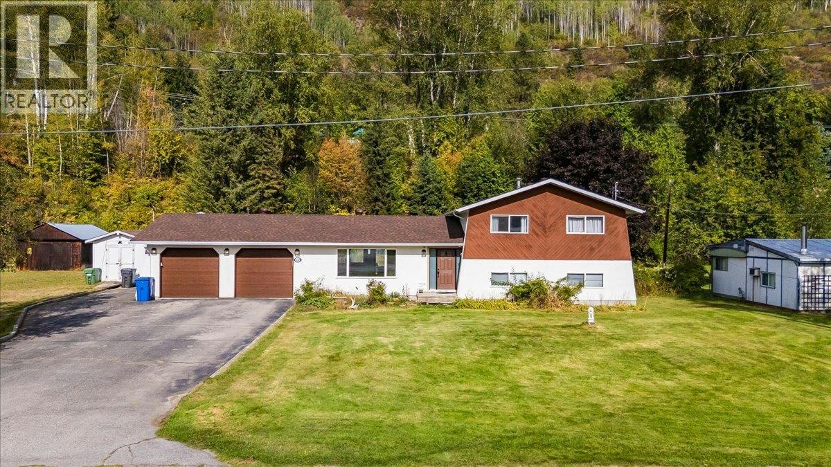 2129 Raspberry Road - 3