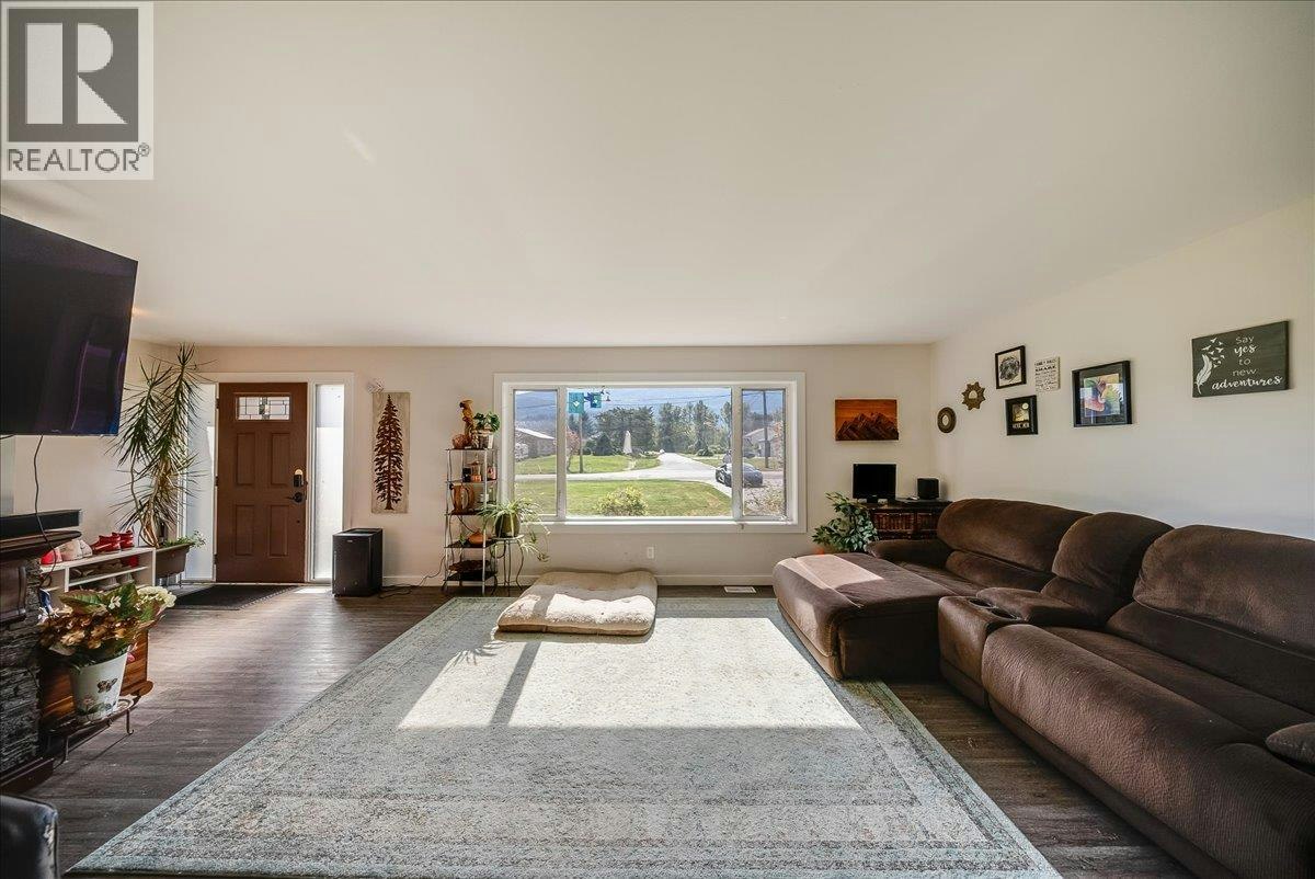 2129 Raspberry Road, Castlegar, BC, V1N 4T6 - 16