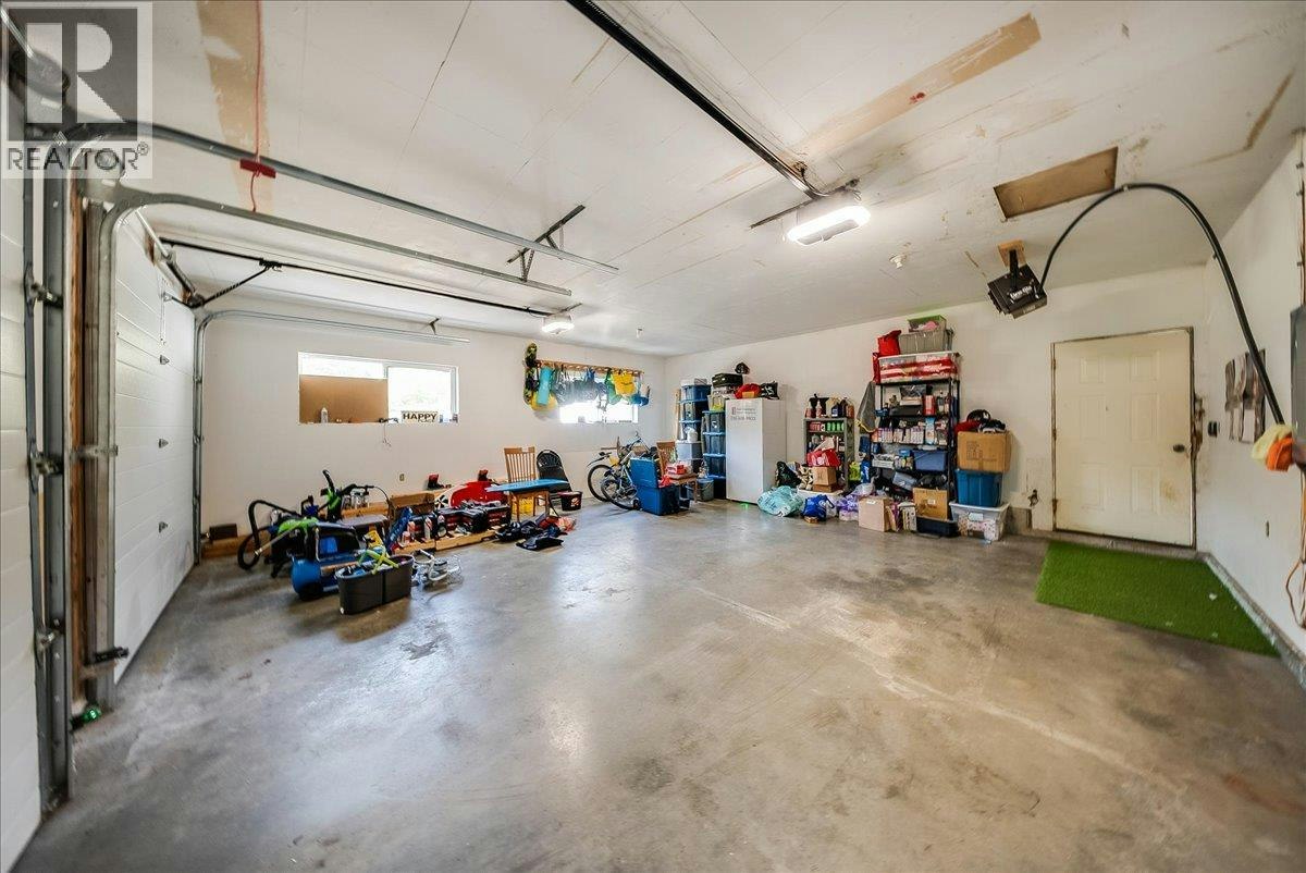 2129 Raspberry Road, Castlegar, BC, V1N 4T6 - 42