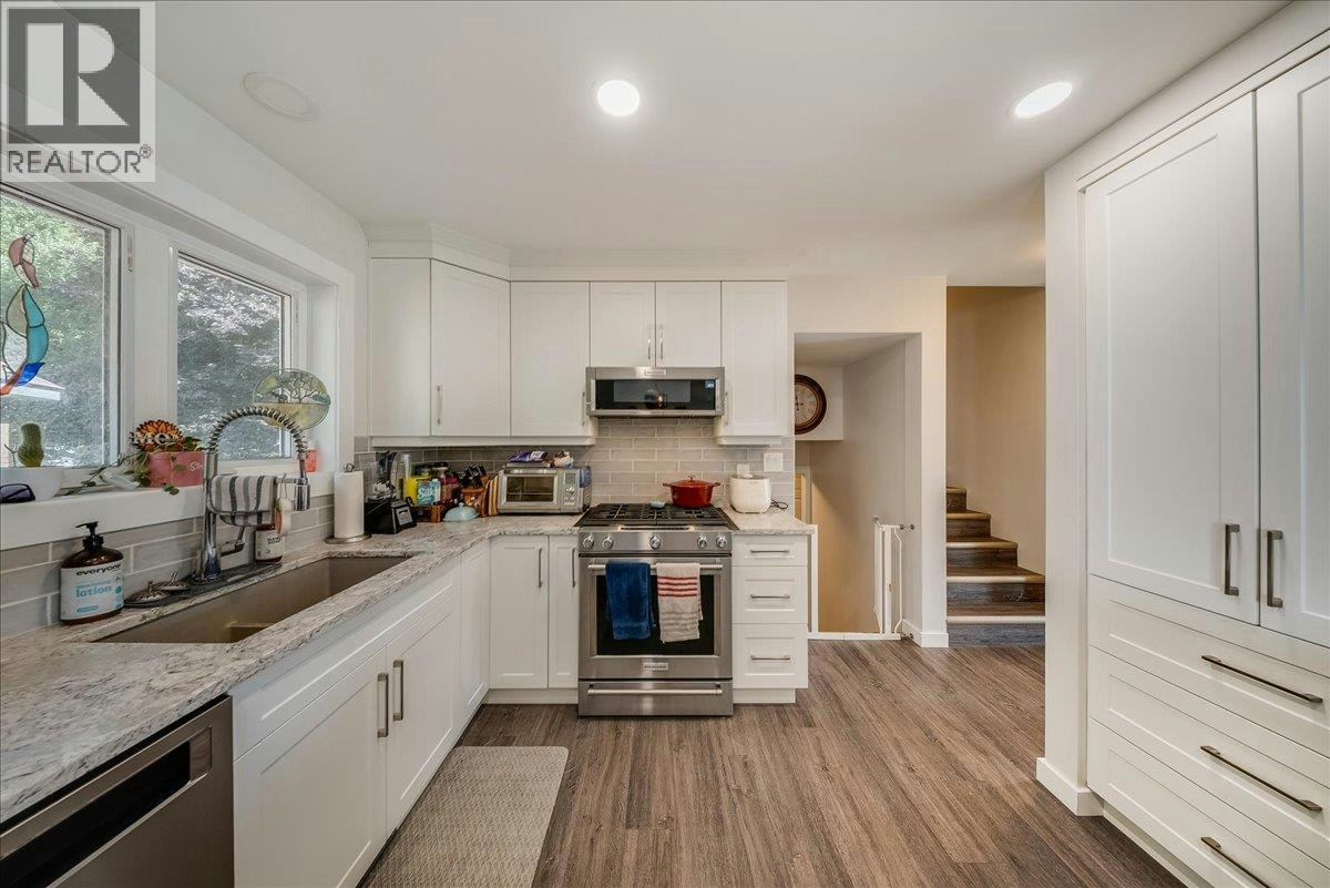 2129 Raspberry Road, Castlegar, BC, V1N 4T6 - 18