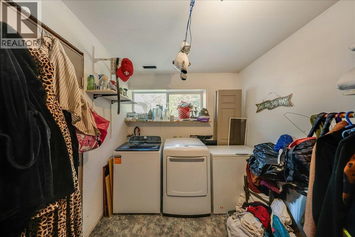 2129 Raspberry Road, Castlegar, BC, V1N 4T6 - 39
