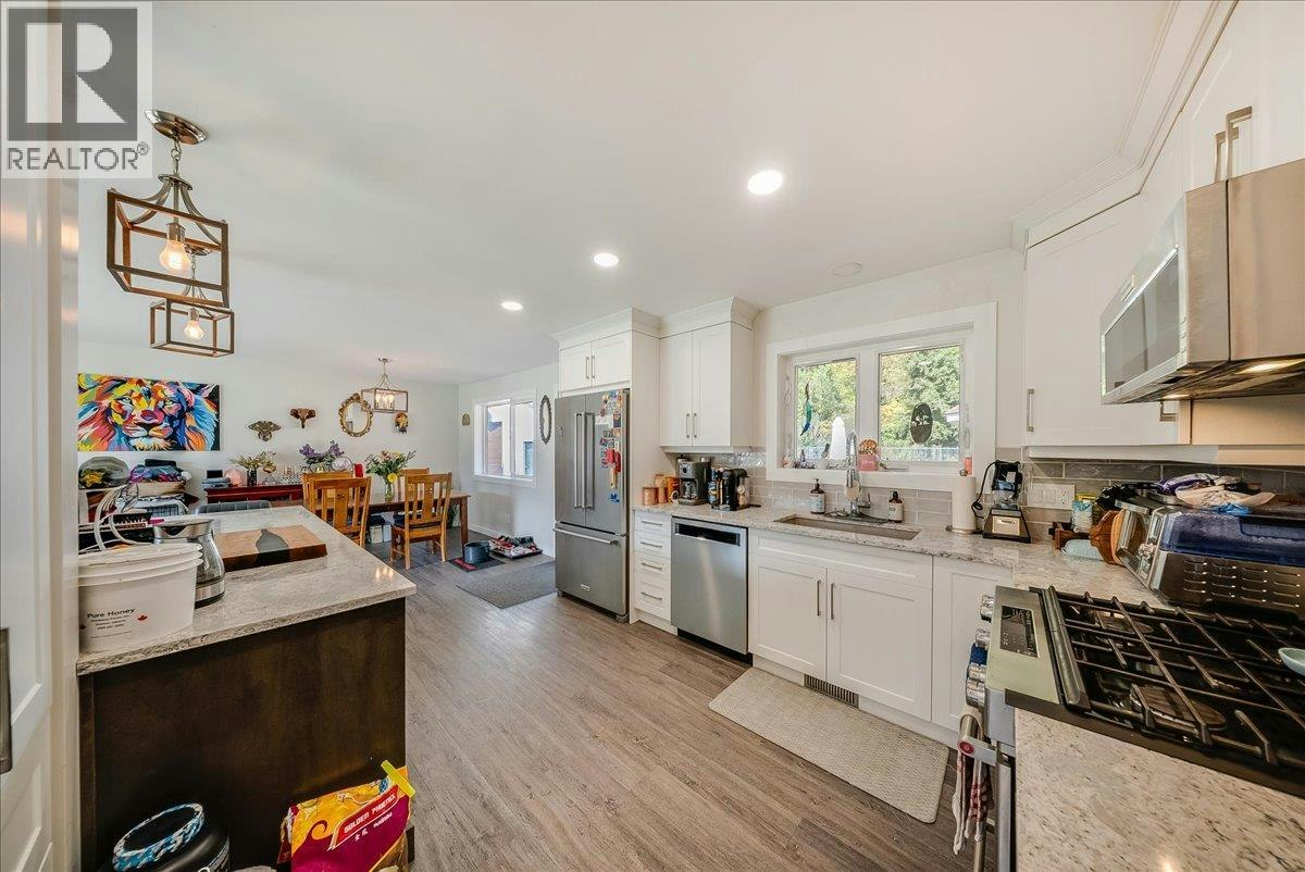 2129 Raspberry Road, Castlegar, BC, V1N 4T6 - 19