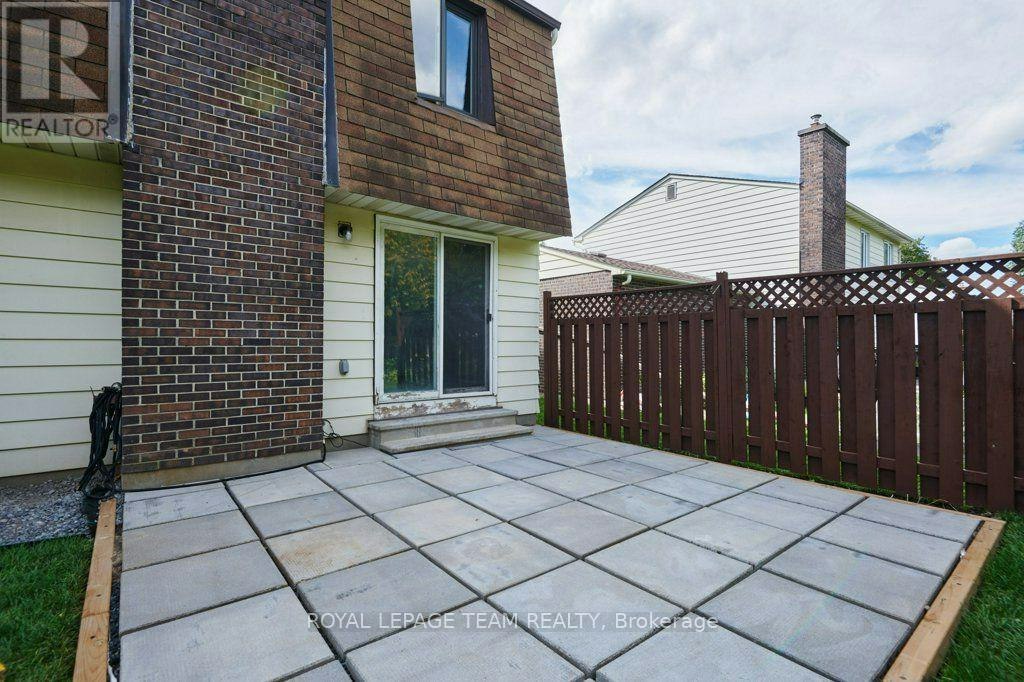11 Elvaston Avenue, Ottawa, ON, K2G 3T2 - 32
