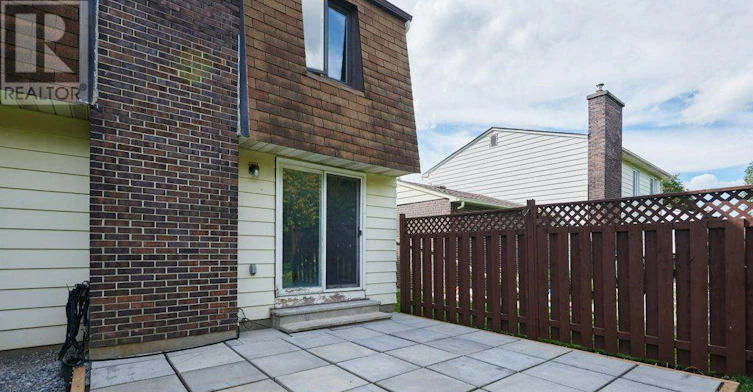 11 Elvaston Avenue, Ottawa, ON, K2G 3T2 - 32