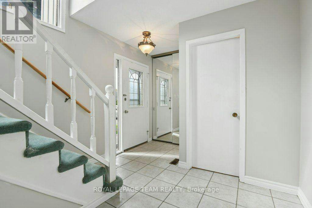 11 Elvaston Avenue, Ottawa, ON, K2G 3T2 - 6