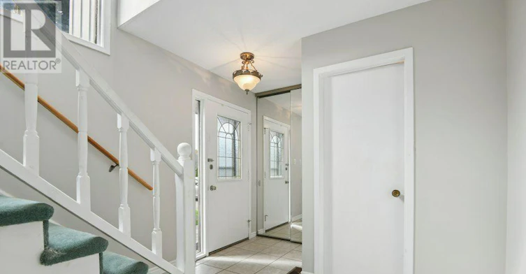 11 Elvaston Avenue, Ottawa, ON, K2G 3T2 - 6