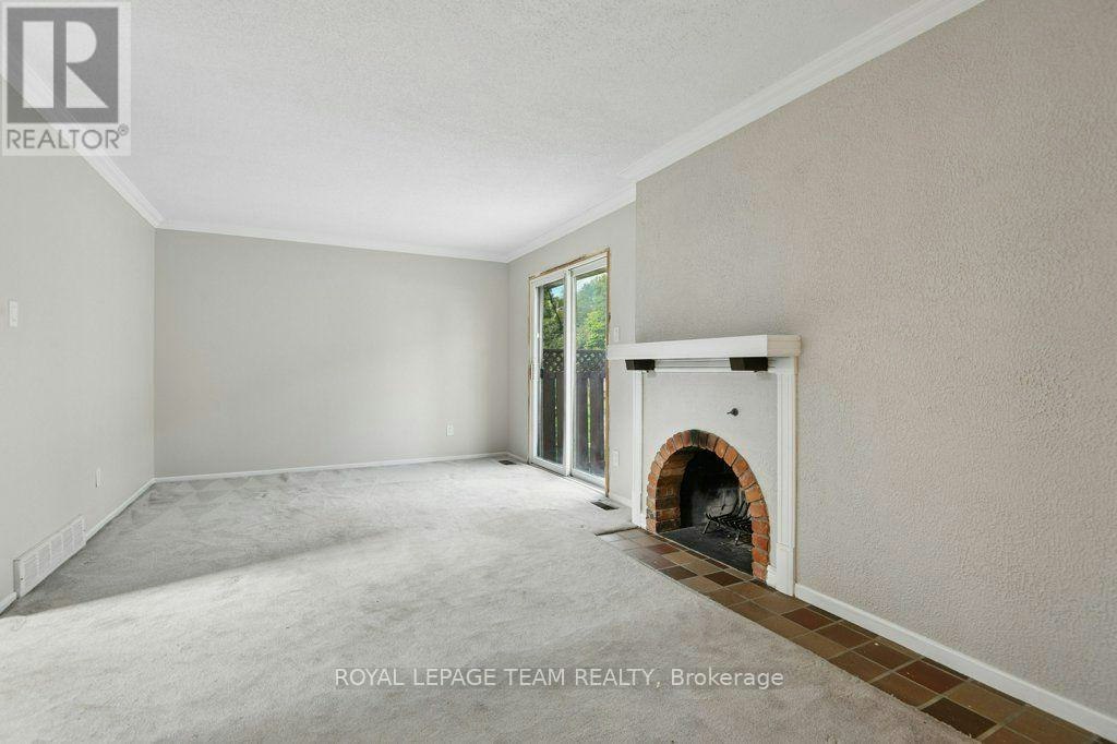 11 Elvaston Avenue, Ottawa, ON, K2G 3T2 - 7