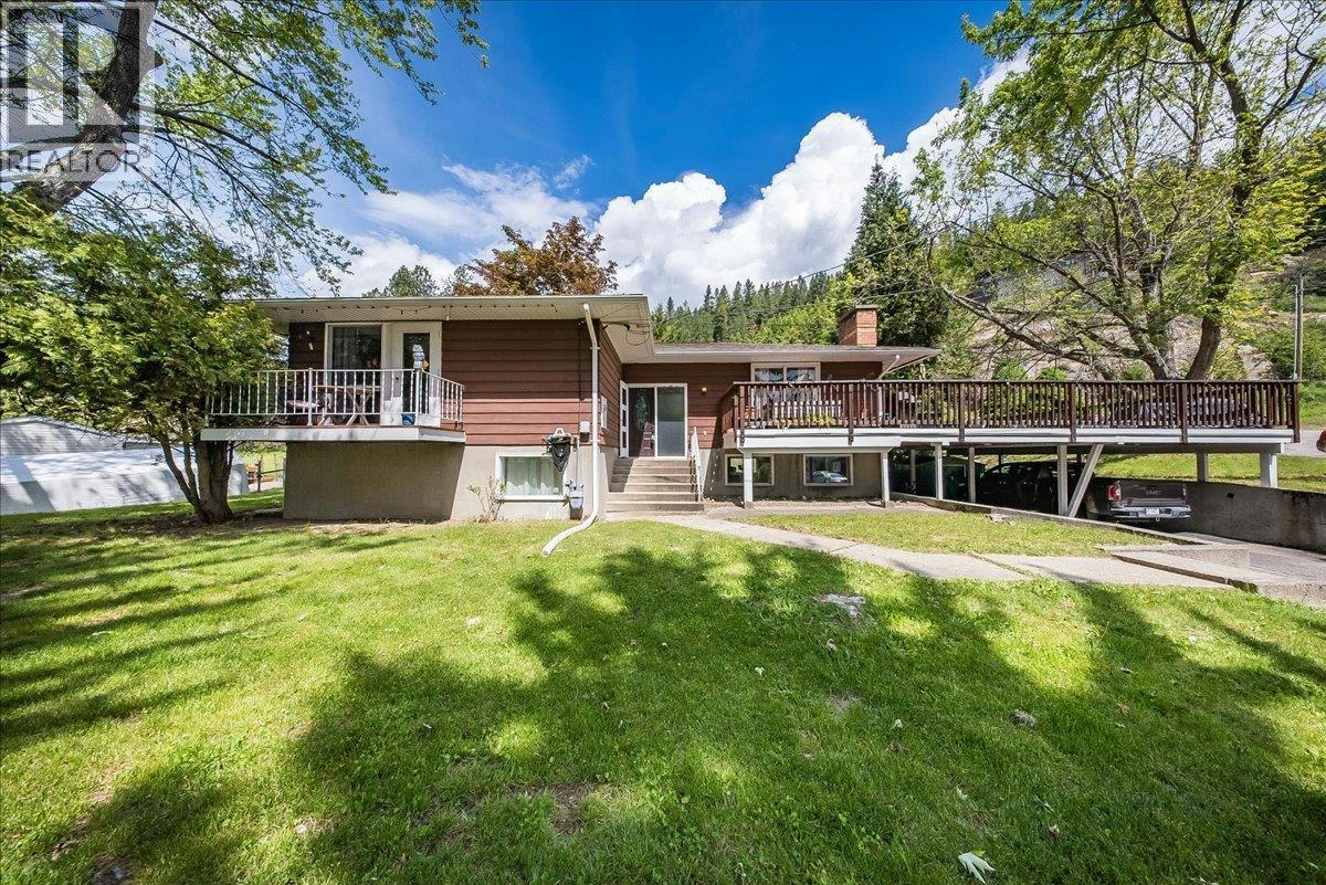 1106 Clarke Road, Robson, BC, V0G 1X0