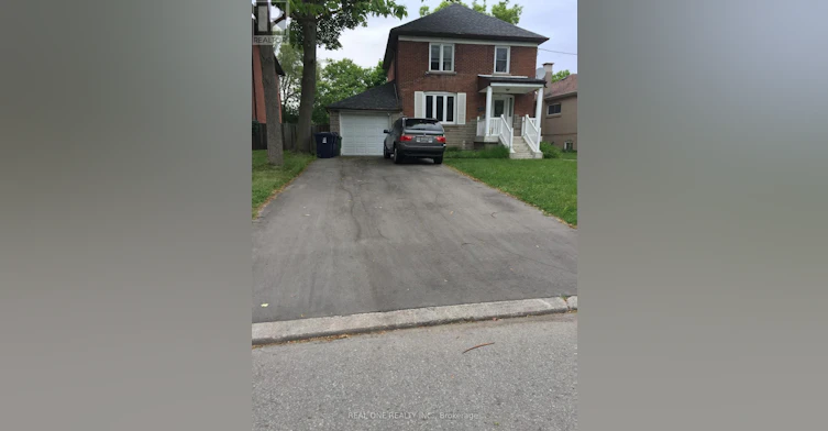 116 Pemberton Avenue, Toronto, ON, M2M 1Y5