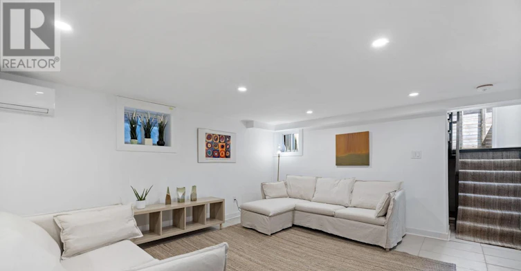 853 Manning Avenue, Toronto, ON, M6G 2X1 - 24