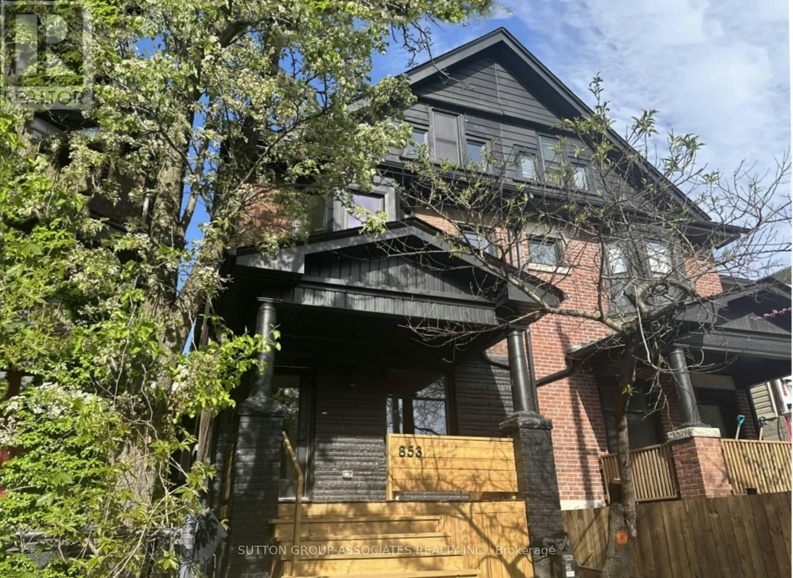 853 Manning Avenue, Toronto, ON, M6G 2X1
