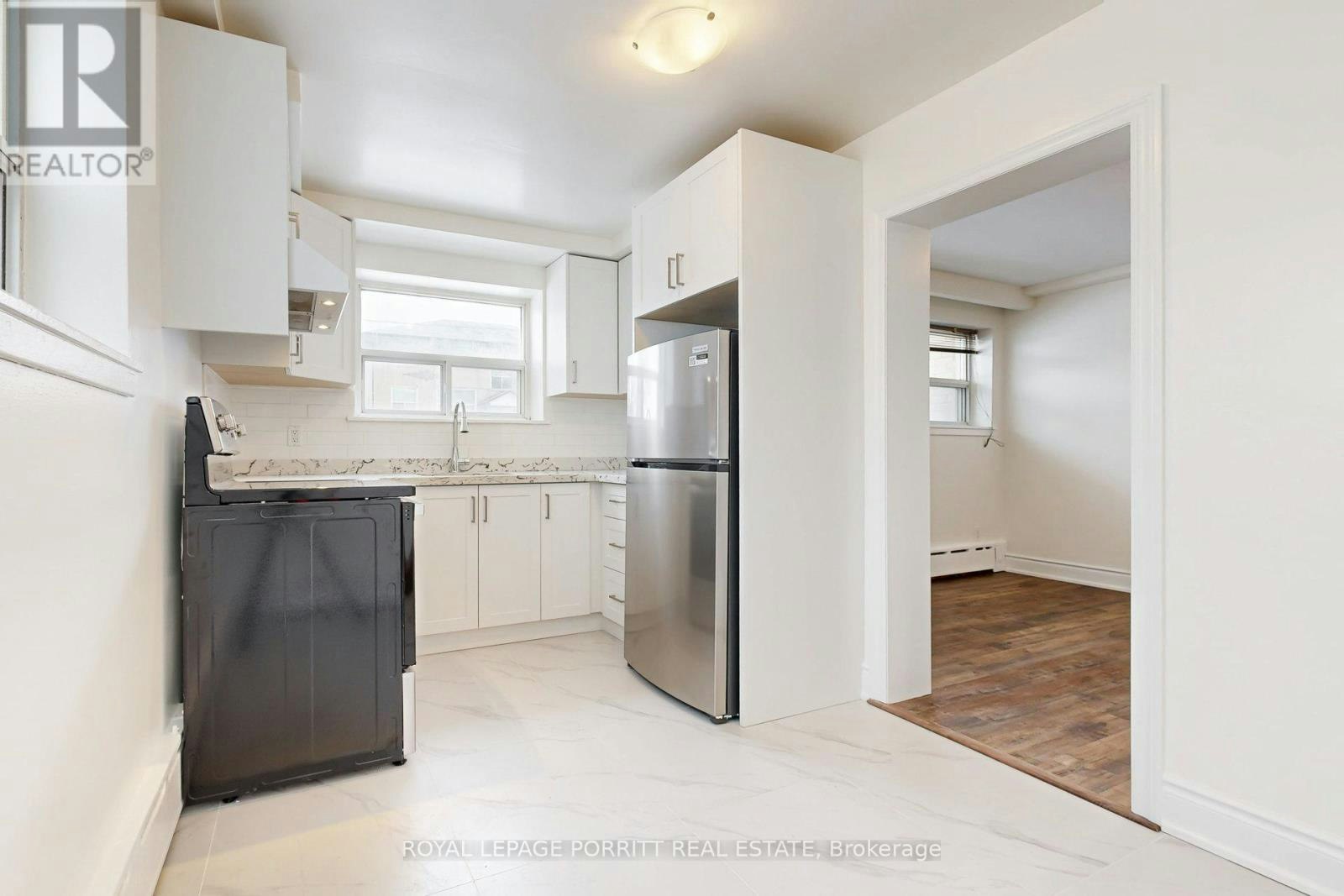 1-149 Alderbrae Avenue, Toronto, ON, M8W 4K2 - 13