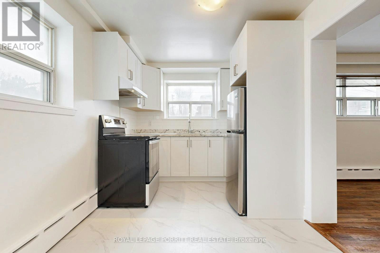 1-149 Alderbrae Avenue, Toronto, ON, M8W 4K2 - 12