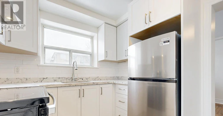 1-149 Alderbrae Avenue, Toronto, ON, M8W 4K2 - 16