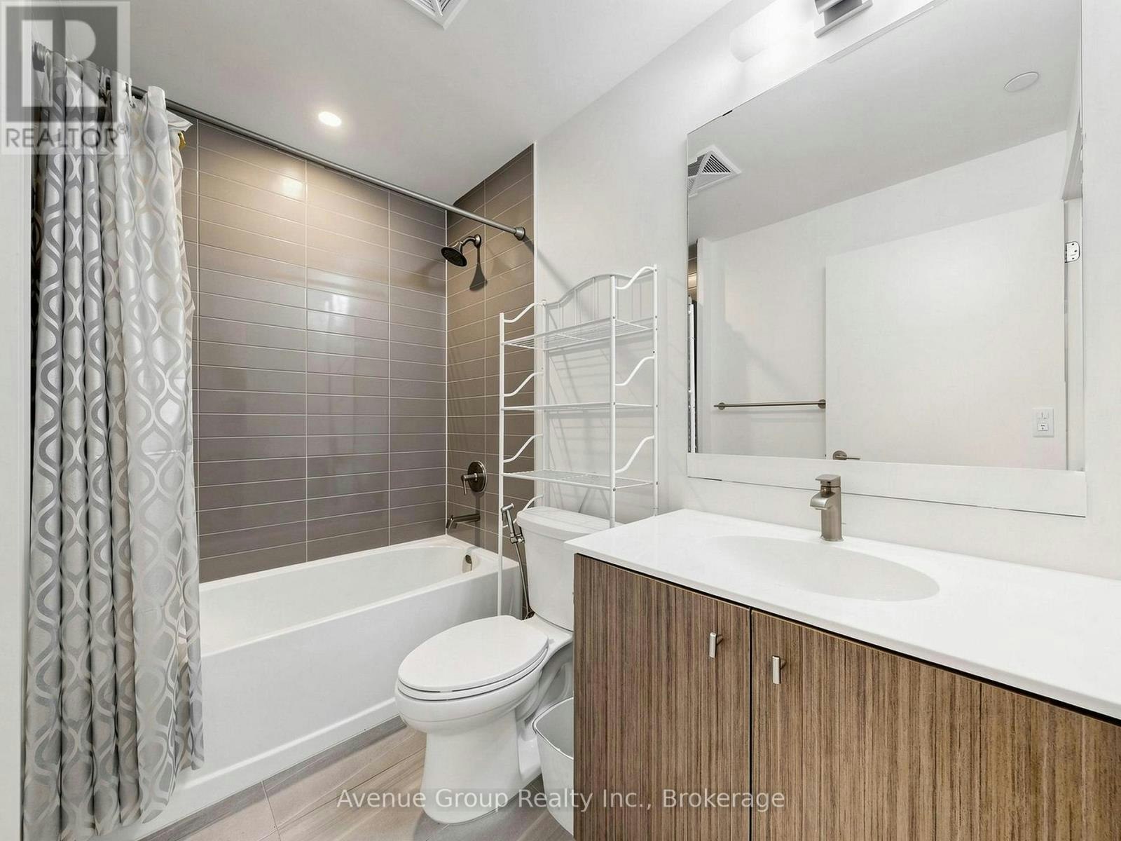 1210-15 Wellington Street S, Kitchener, ON, N2G 0E4 - 25