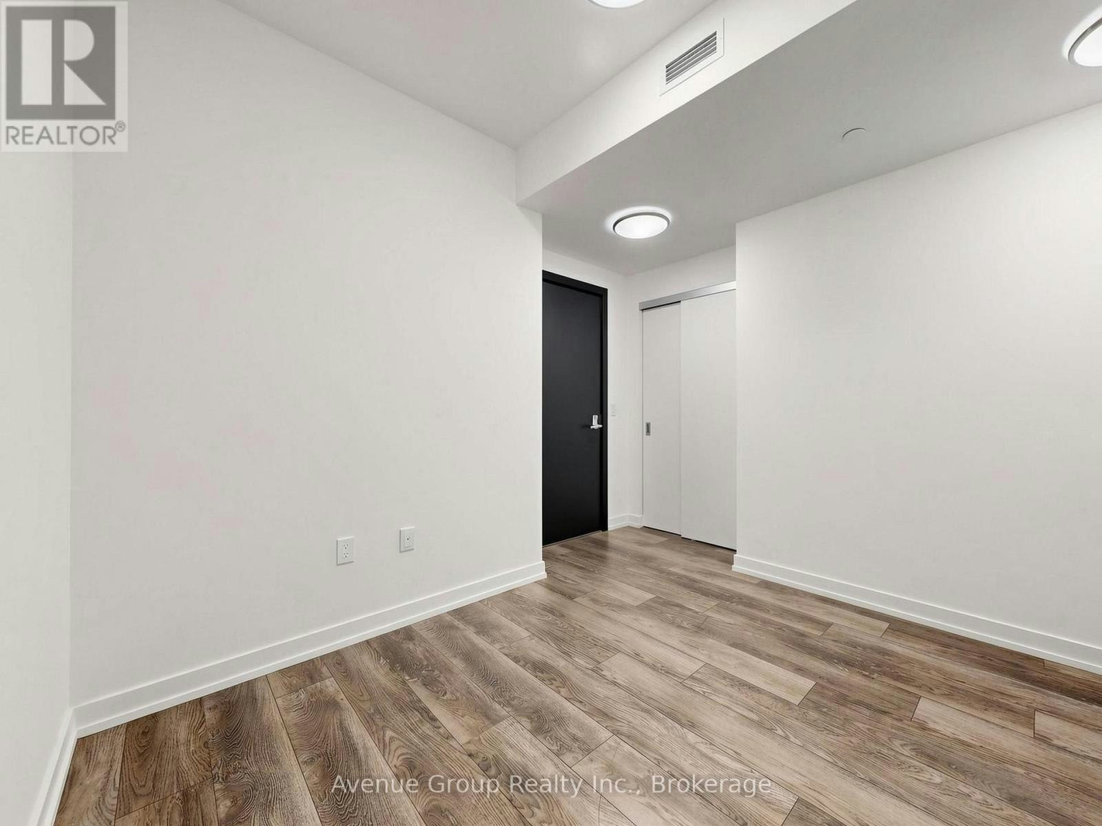 1210-15 Wellington Street S, Kitchener, ON, N2G 0E4 - 24