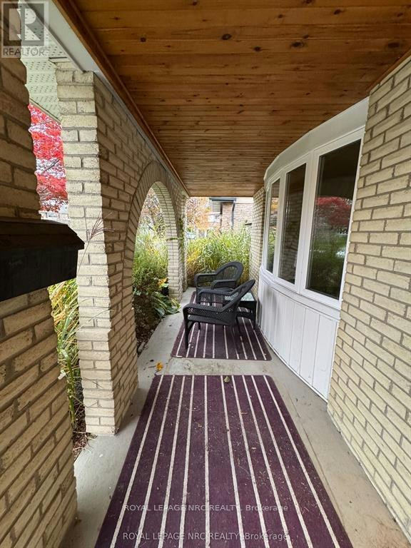 7 Blue Spruce Court, St. Catharines, ON, L2N 4E6 - 2