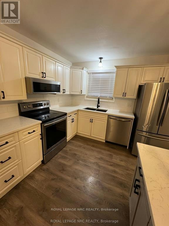 7 Blue Spruce Court, St. Catharines, ON, L2N 4E6 - 6