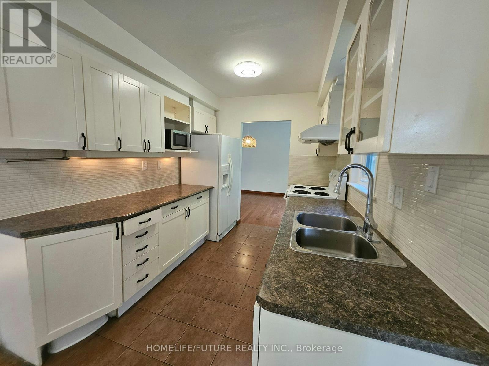 27 Ringwood Crescent, Toronto, ON, M2J 1C8 - 5