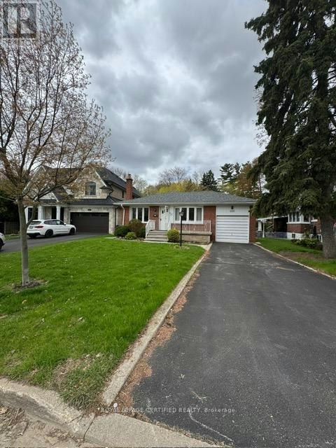 1540 Trotwood Avenue, Mississauga, ON, L5G 3Z9