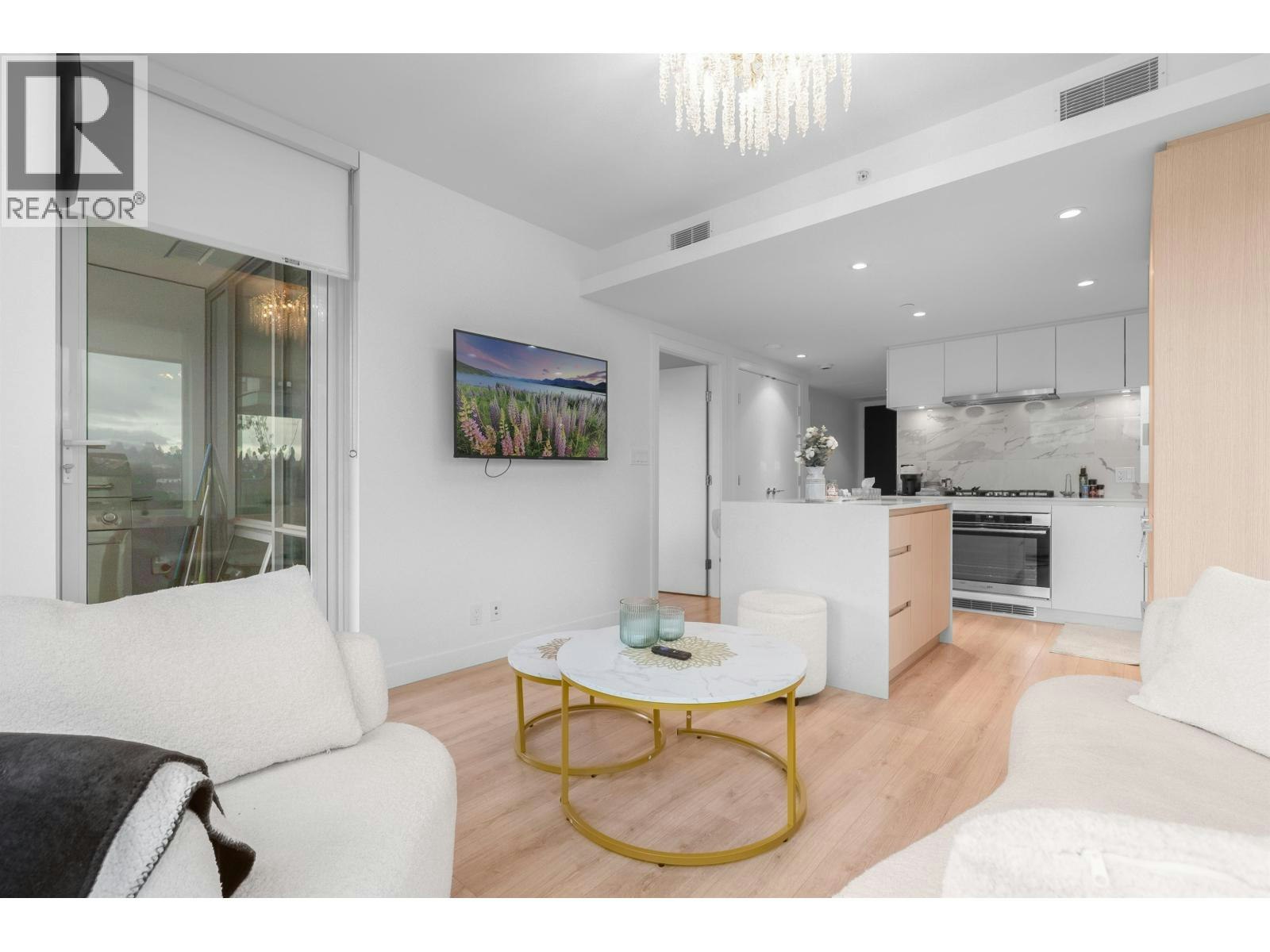 1902-1500 Fern Street, North Vancouver, BC, V7J 0E6