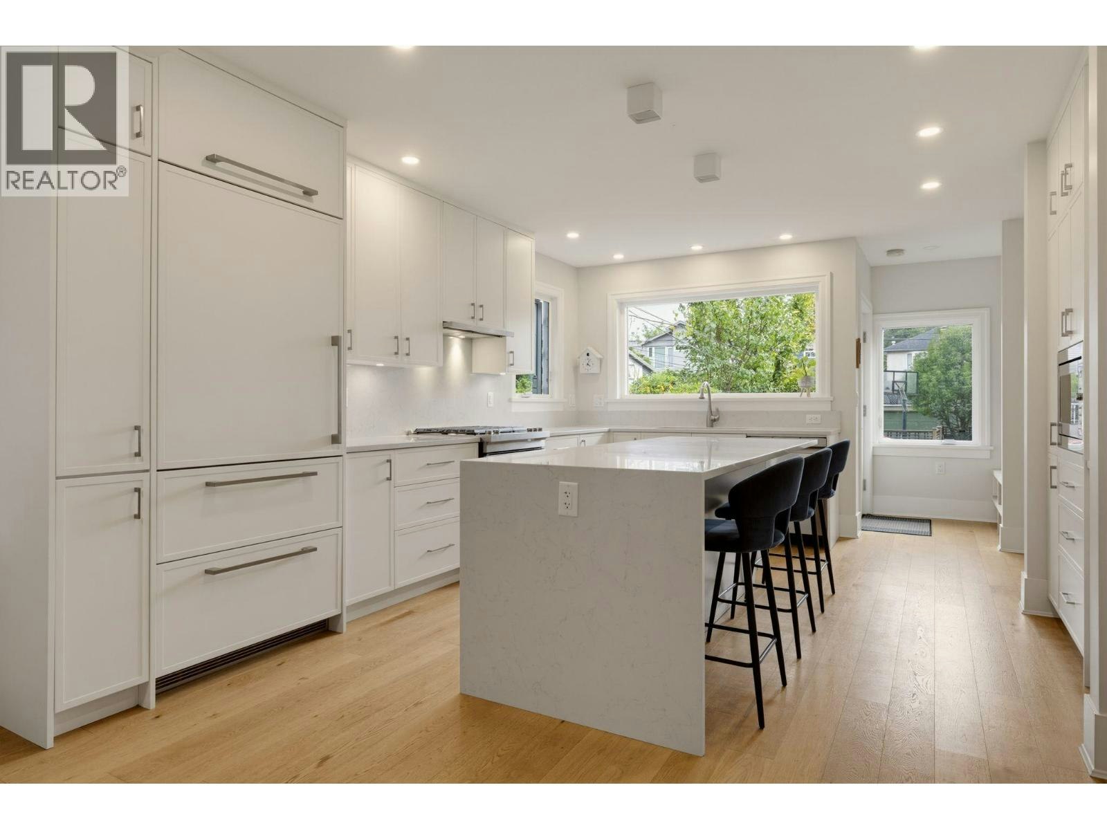462 W 22nd Avenue, Vancouver, BC, V5Y 2G5