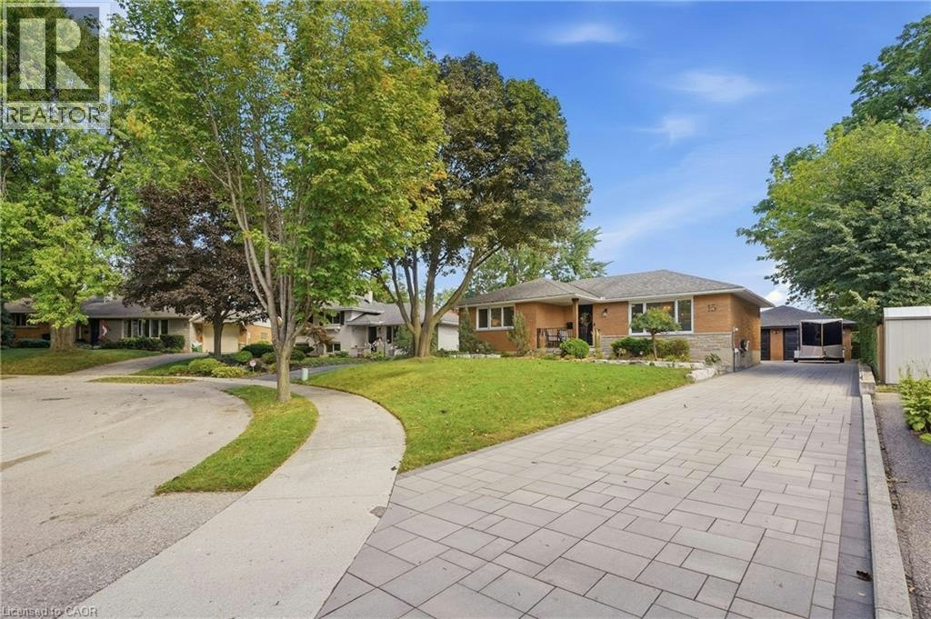 15 Linton Place, Kitchener, ON, N2B 2K1