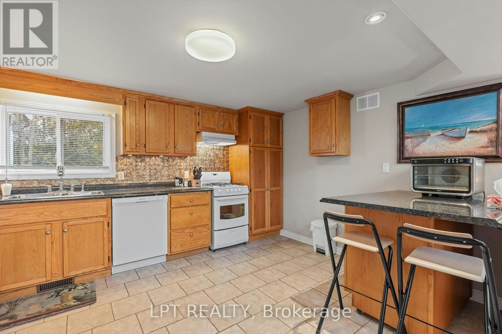 33810 Darryl Court, Bluewater, ON, N0M 2T0 - 7