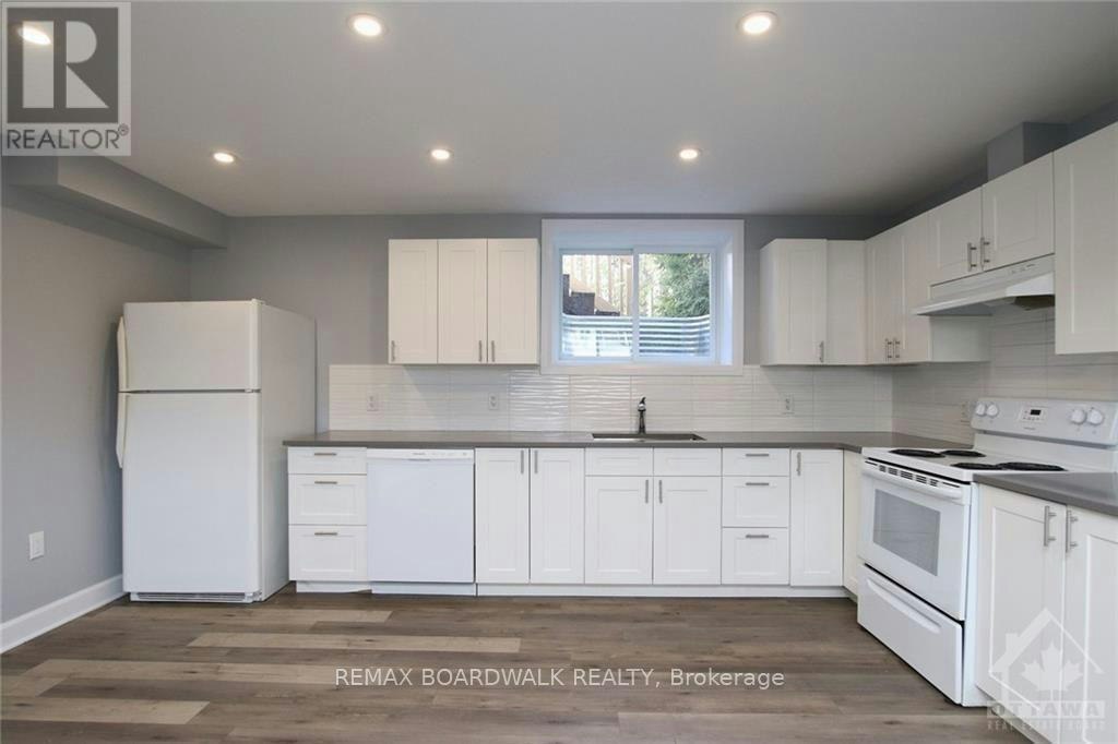 15B Dowdall Crescent, Ottawa, ON, K2S 1T9 - 2