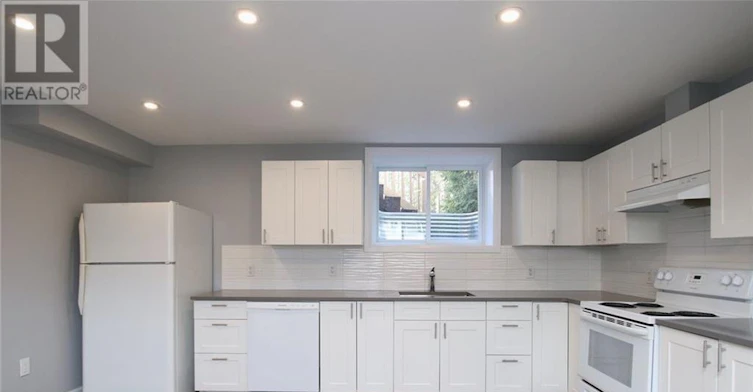 15B Dowdall Crescent, Ottawa, ON, K2S 1T9 - 2