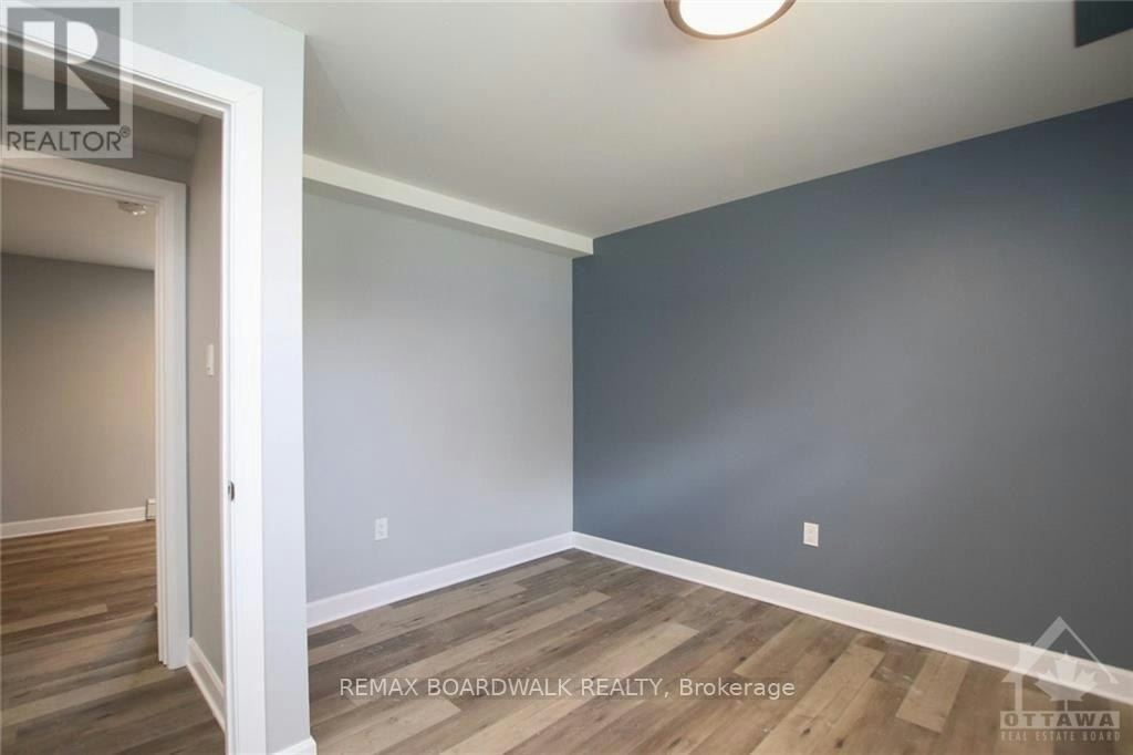 15B Dowdall Crescent, Ottawa, ON, K2S 1T9 - 8