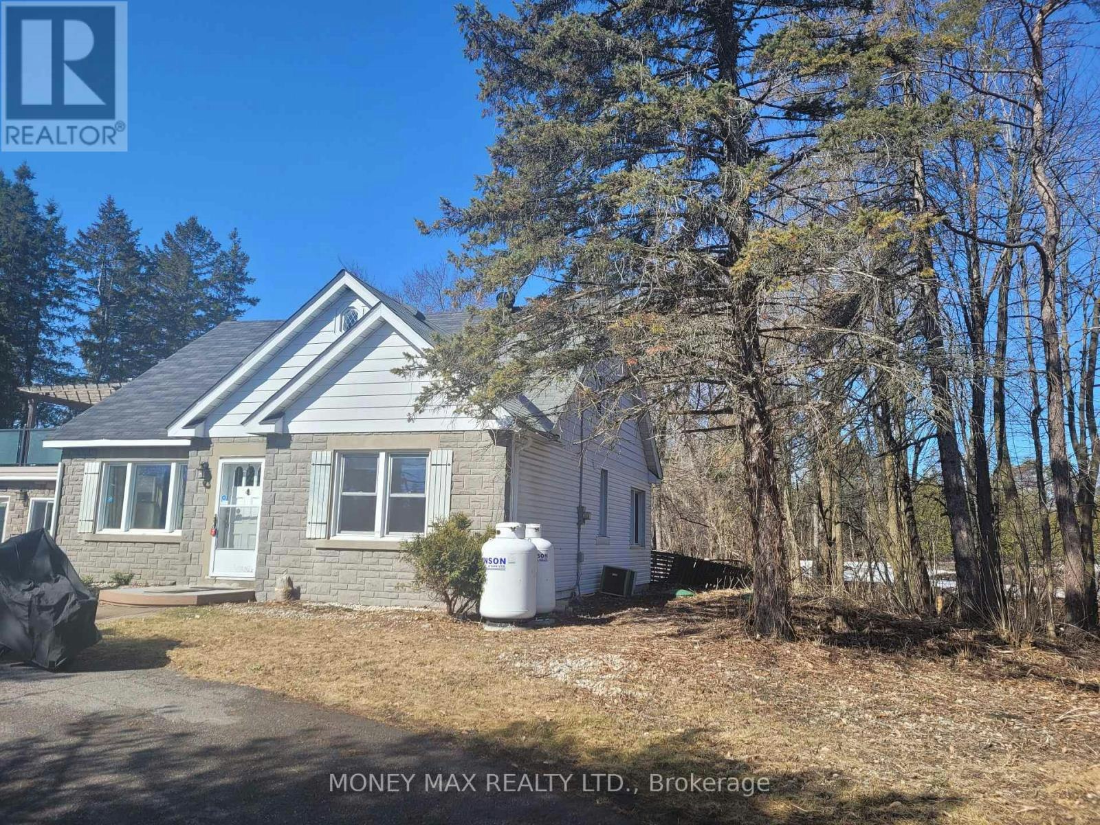 B-2952 Prince Of Wales Drive, Ottawa, ON, K2E 0B2 - 2