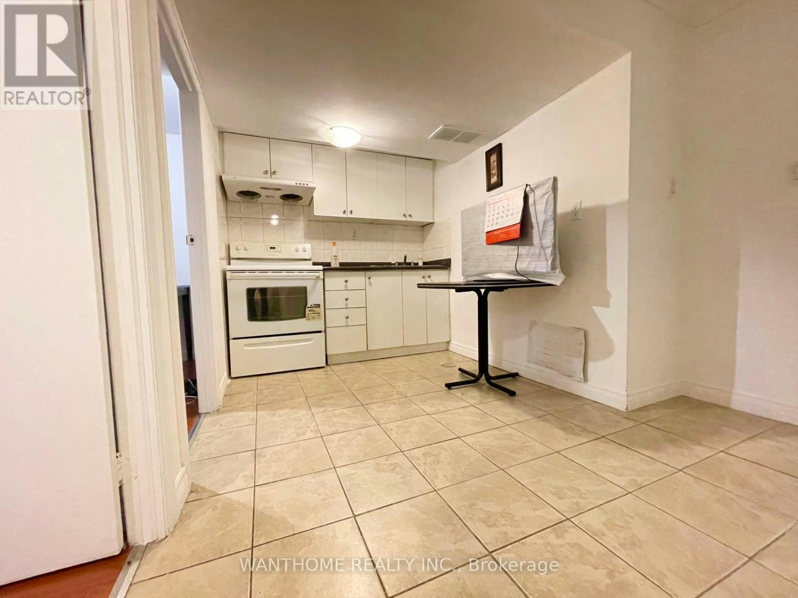 BSMT-82 Maresfield Drive, Toronto, ON, M1V 2W9