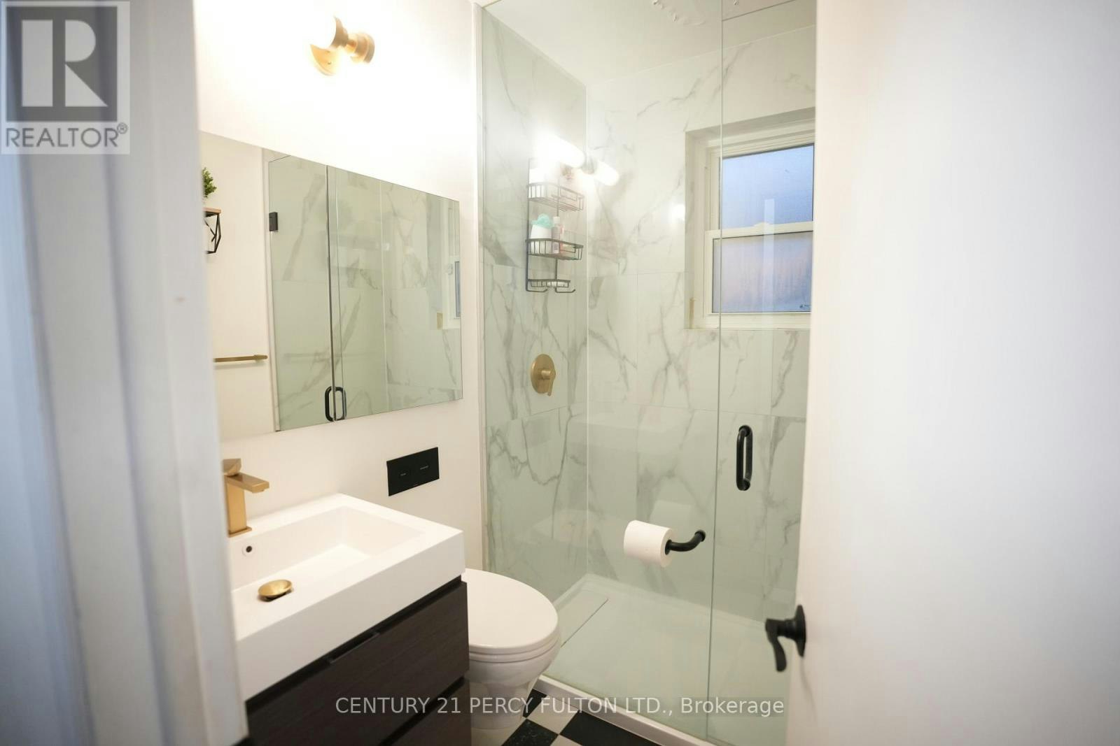 MAIN-117 Cordella Avenue, Toronto, ON, M6N 2K1 - 9
