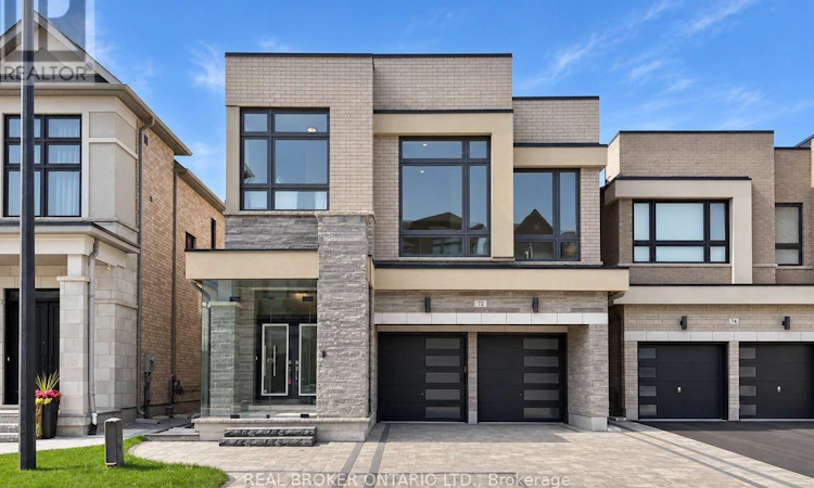 72 Brookfam Street