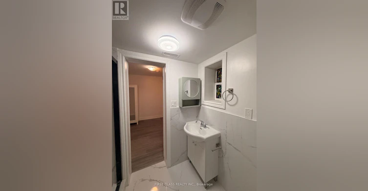 LOWER-55 Huron Street, Toronto, ON, M5T 2A6 - 7