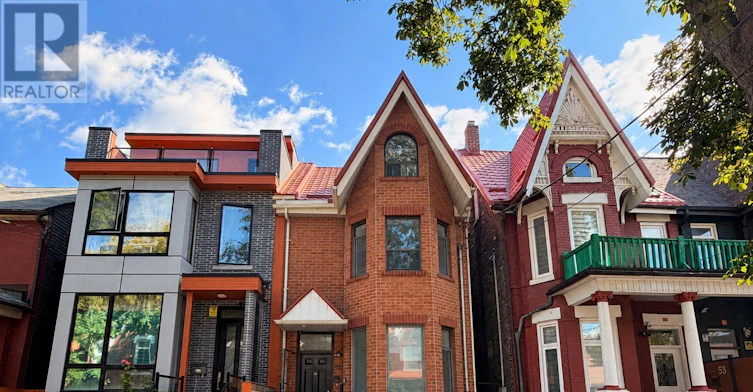 LOWER-55 Huron Street, Toronto, ON, M5T 2A6 - 21