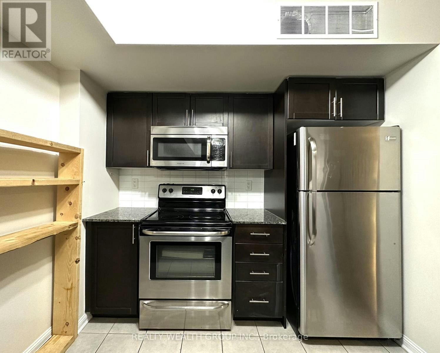 232-11 Foundry Avenue, Toronto, ON, M6H 0B7 - 7