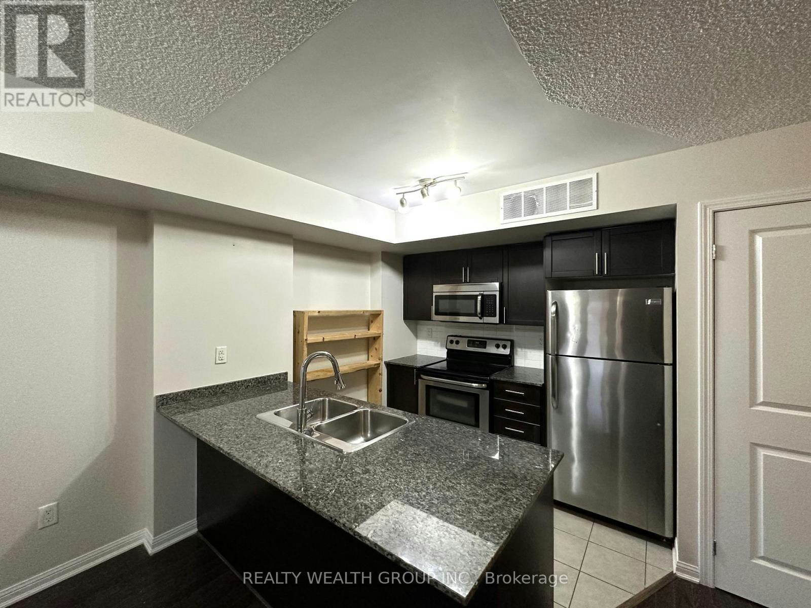 232-11 Foundry Avenue, Toronto, ON, M6H 0B7 - 6