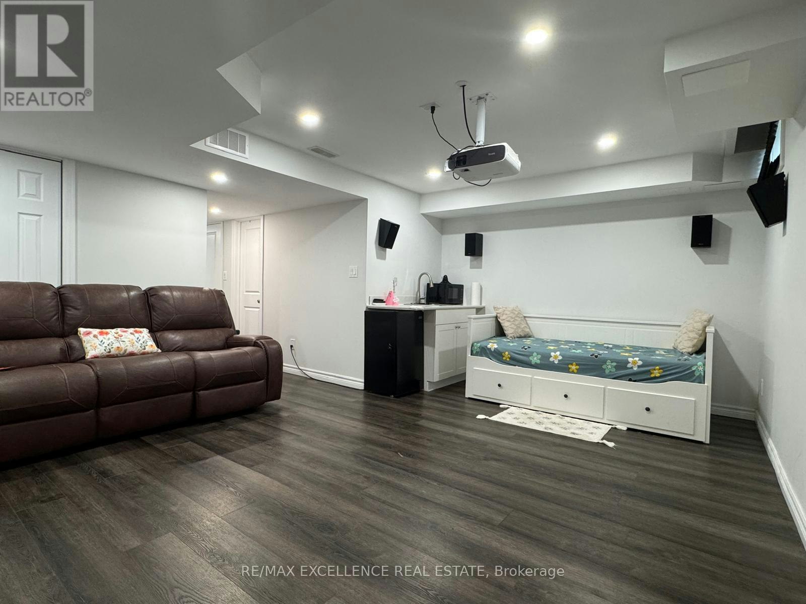 37 Dufay Road, Brampton, ON, L7A 4A2 - 13