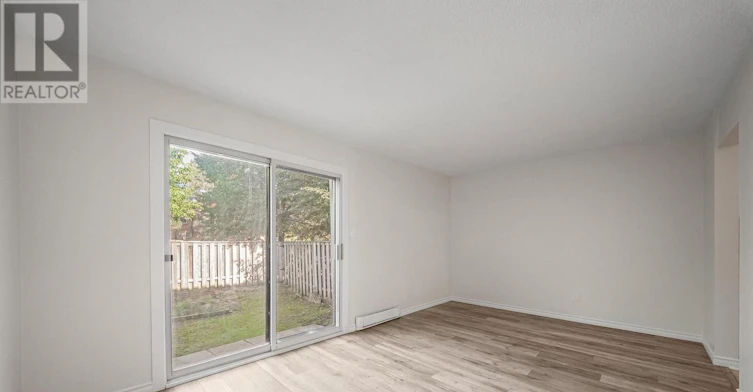 18-221 Ormond Drive, Oshawa, ON, L1G 6T7 - 4