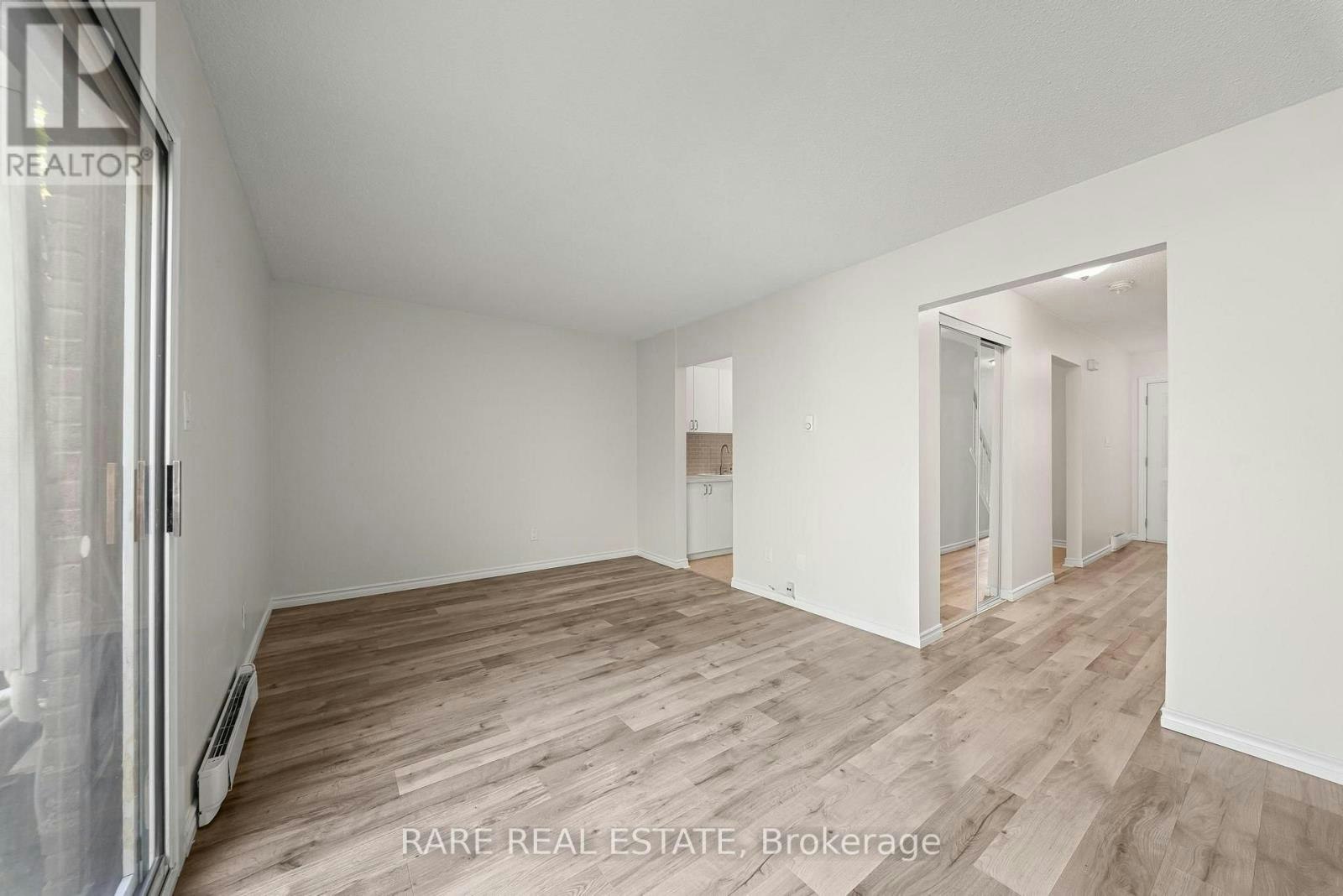 18-221 Ormond Drive, Oshawa, ON, L1G 6T7 - 3