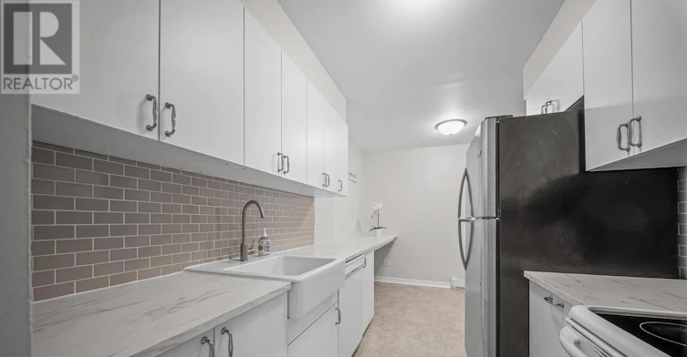 18-221 Ormond Drive, Oshawa, ON, L1G 6T7 - 2