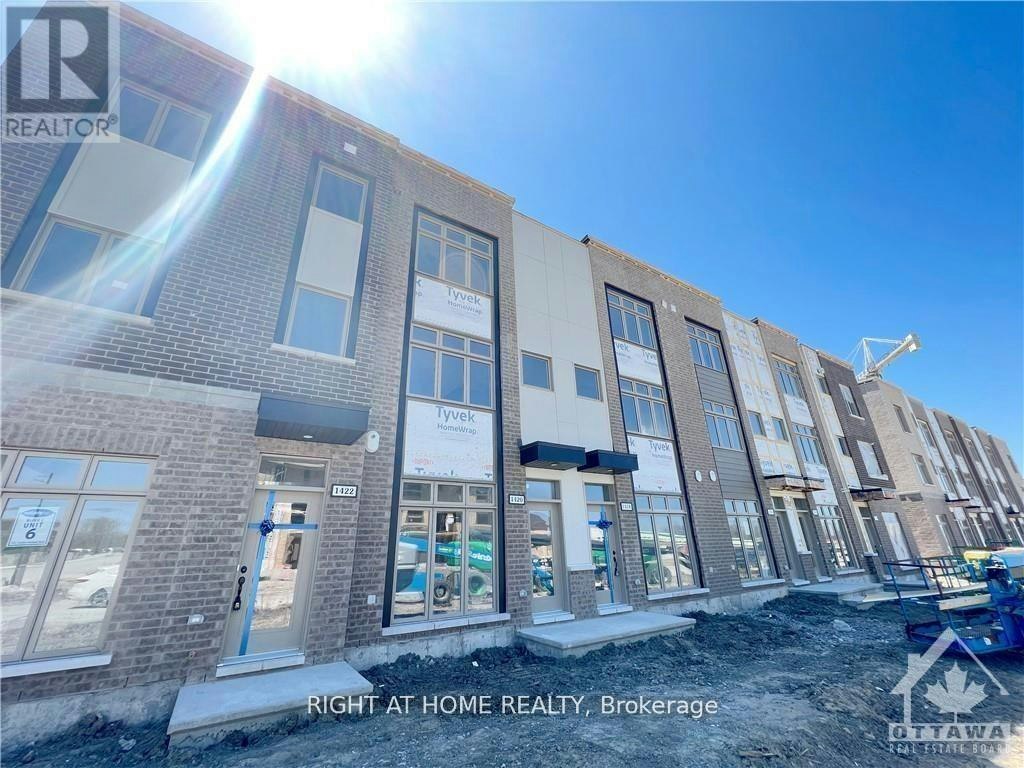 1414 Hemlock Road, Ottawa, ON, K1K 5A8 - 2