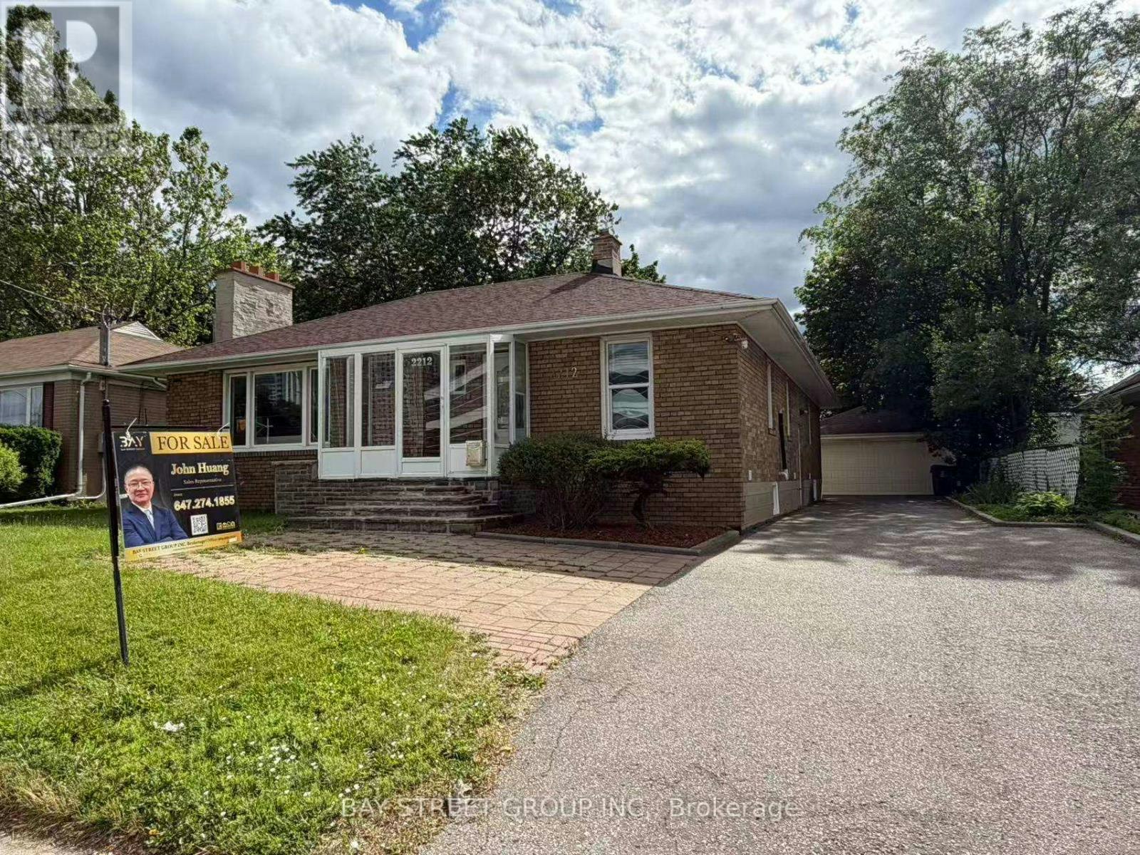 2212 Kennedy Road, Toronto, ON, M1T 3G4