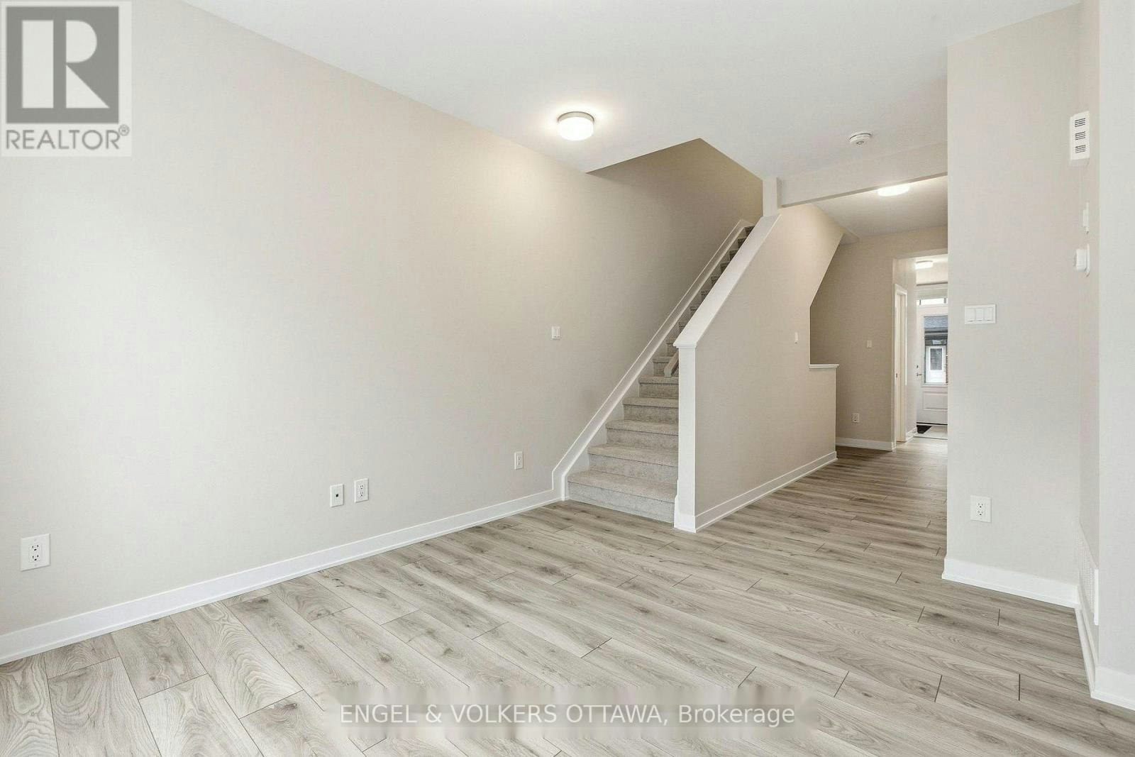 418 Les Emmerson Drive, Ottawa, ON, K2J 4J4 - 15