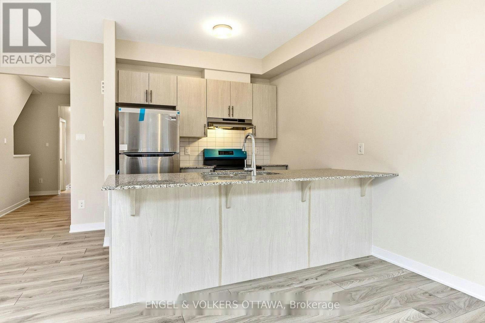 418 Les Emmerson Drive, Ottawa, ON, K2J 4J4 - 10