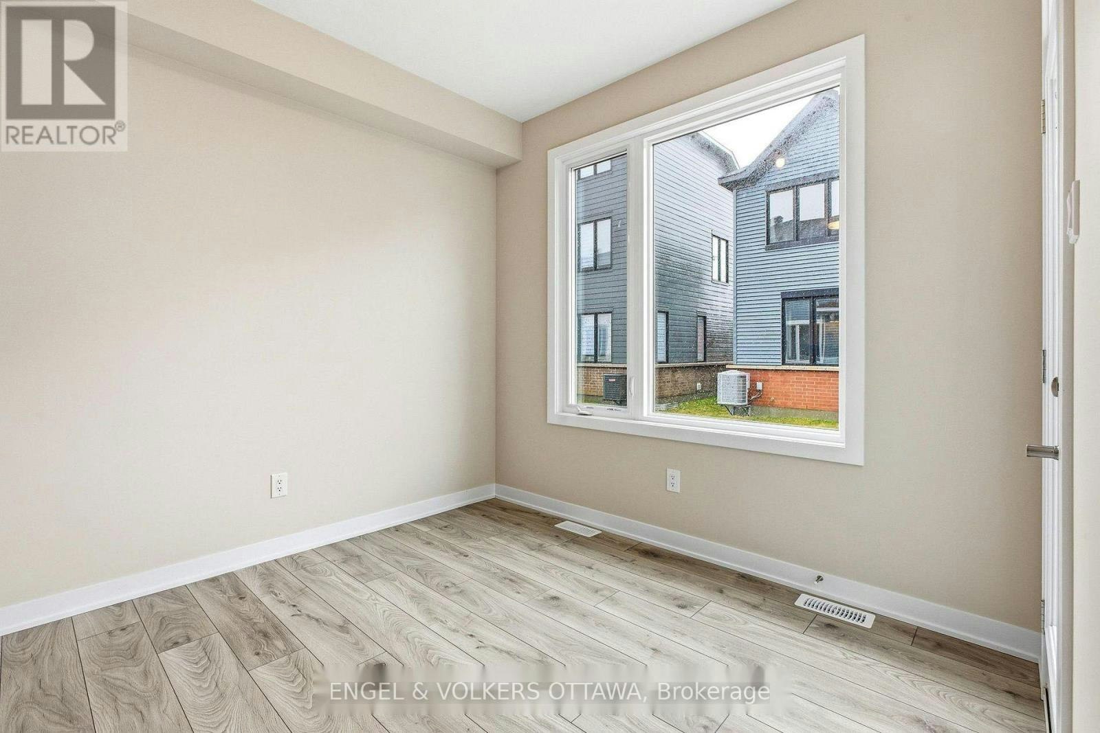 418 Les Emmerson Drive, Ottawa, ON, K2J 4J4 - 7