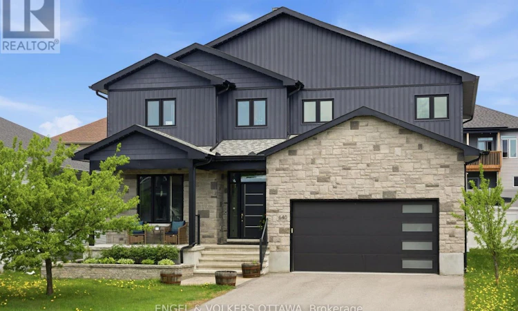640 Meadowridge Circle